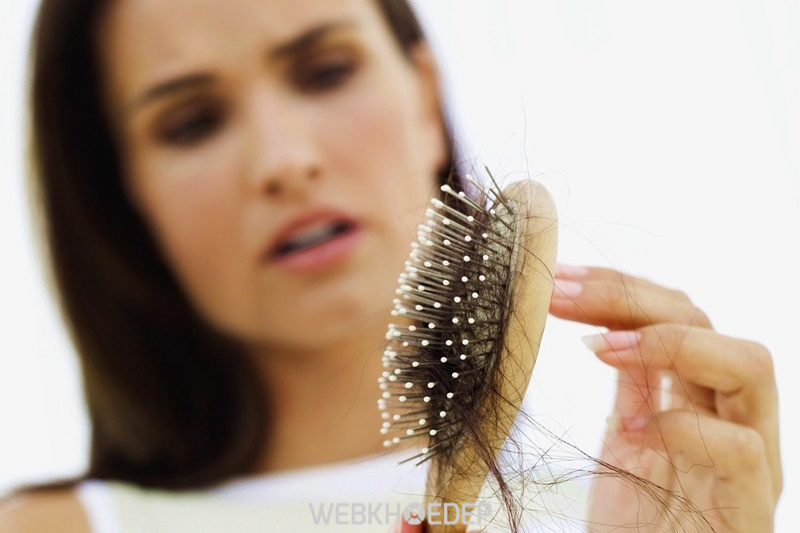 Tóc rụng nhiều liên quan đến bệnh gì?