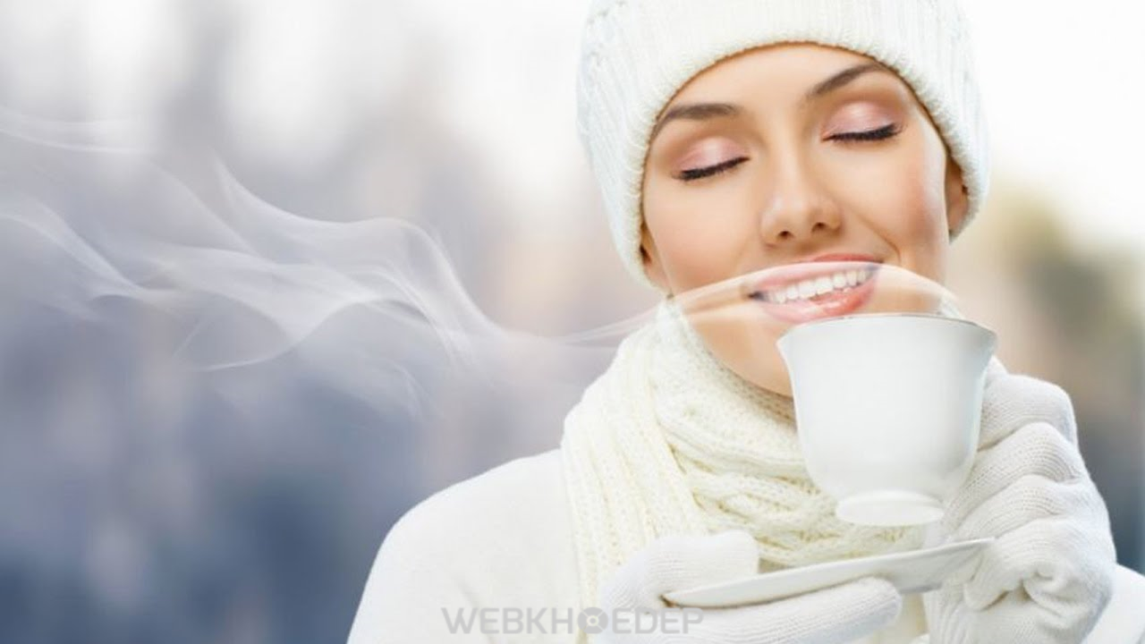 Uống nước ấm vào mỗi buổi sáng sau khi thức dậy sẽ giúp thanh lọc cơ thể, giảm cân vô cùng hiệu quả