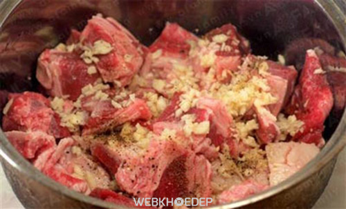 Cách làm món thịt bò sốt vang - Hình 3