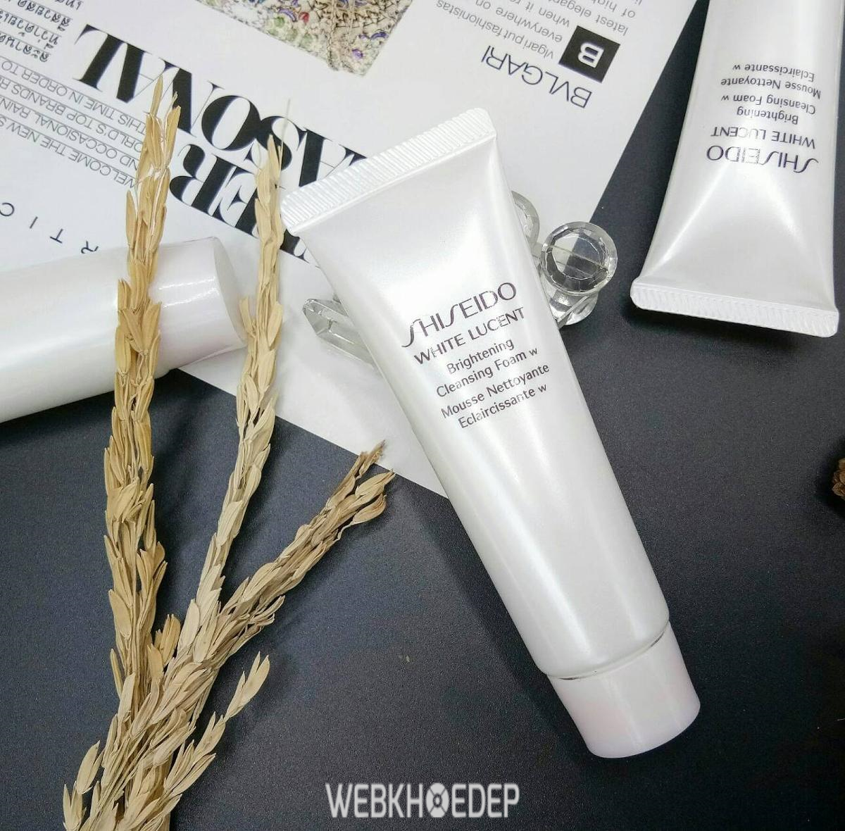 Sữa rửa mặt trắng da Shiseido có mùi thơm nhẹ dịu cùng khả năng làm sạch da hiệu quả sau mỗi lần sử dụng