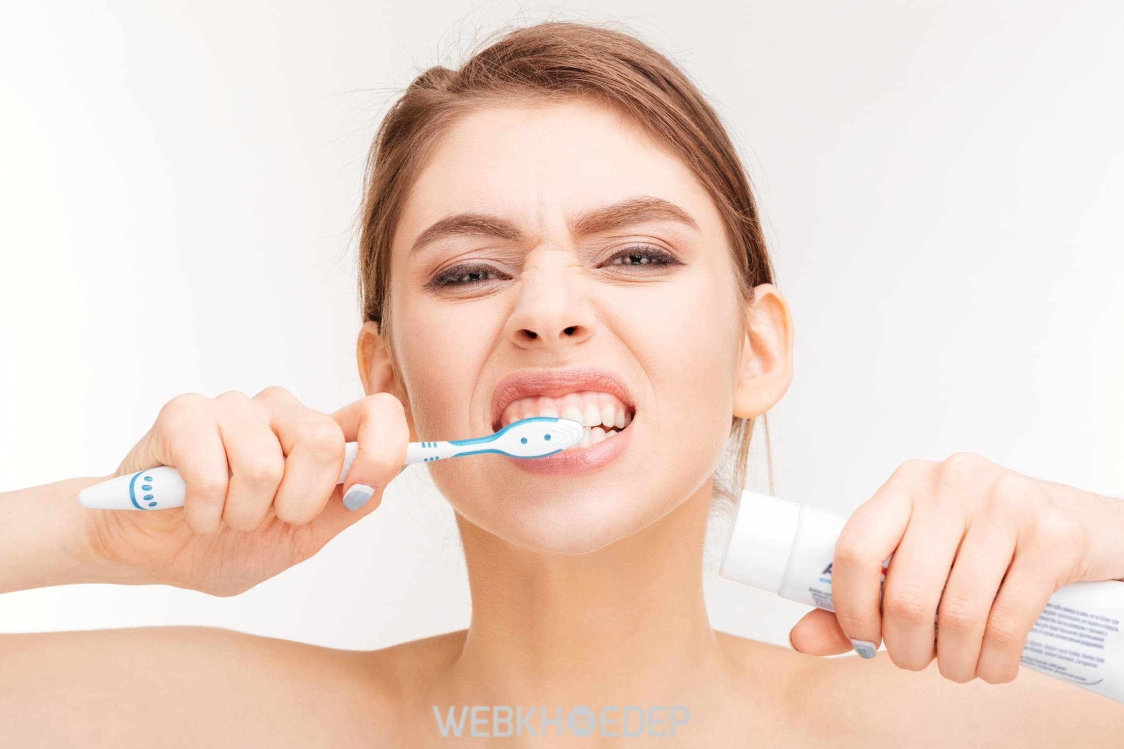 Sức khỏe răng miệng ban đầu yếu sẽ dễ gặp hiện tượng ê buốt sau khi tẩy trắng răng