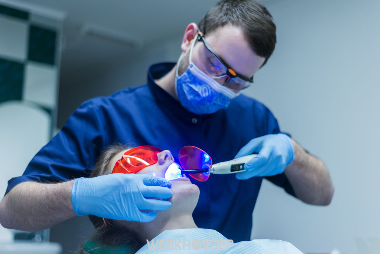 Làm trắng răng bằng Laser Whitening đã được chứng nhận bởi ADF