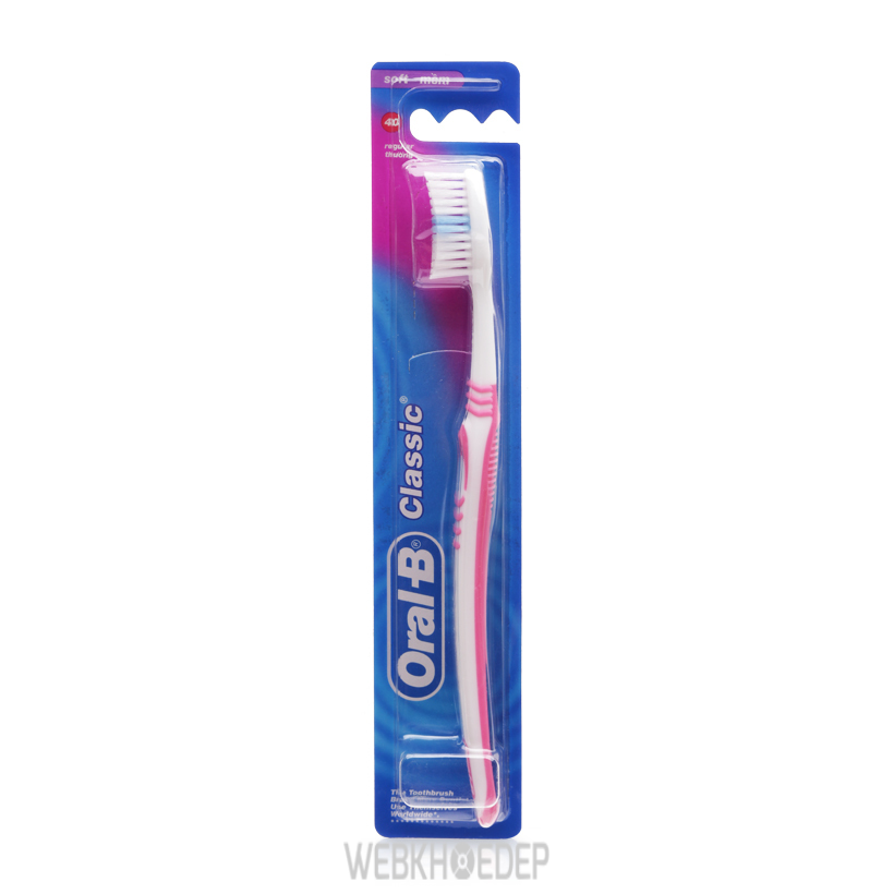 Bàn chải đánh răng Oral-B Classic Ultraclean là một trong những sản phẩm được trang bị lông bàn chải thiết kế đặc biệt