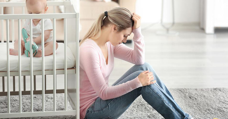 Trầm cảm sau sinh: Những lưu ý cần nắm để giúp mẹ nhanh hồi phục